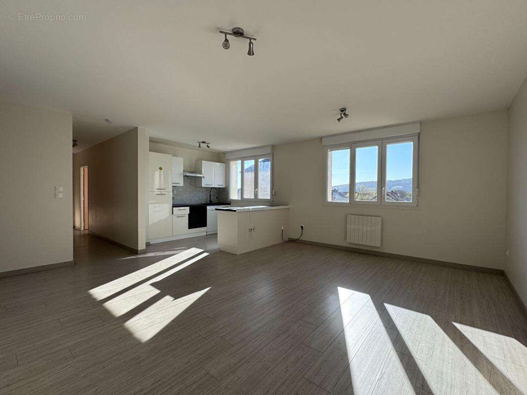 Appartement à ARS-SUR-MOSELLE