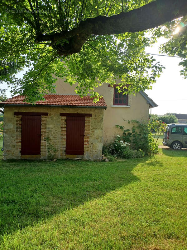 Maison à LE MELE-SUR-SARTHE