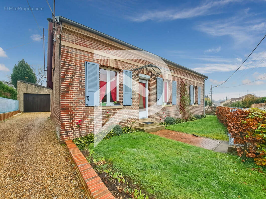 Maison à SAINTE-GENEVIEVE