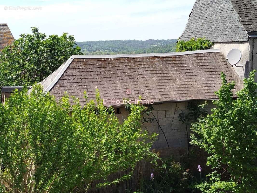 Maison à TERRASSON-LAVILLEDIEU