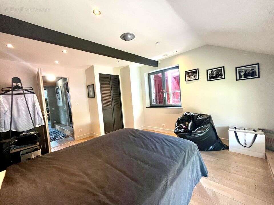 Maison à ARTHAZ-PONT-NOTRE-DAME