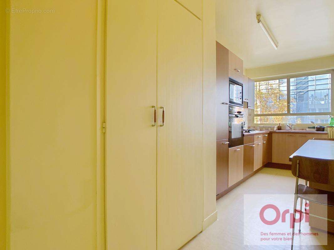 Appartement à ISSY-LES-MOULINEAUX