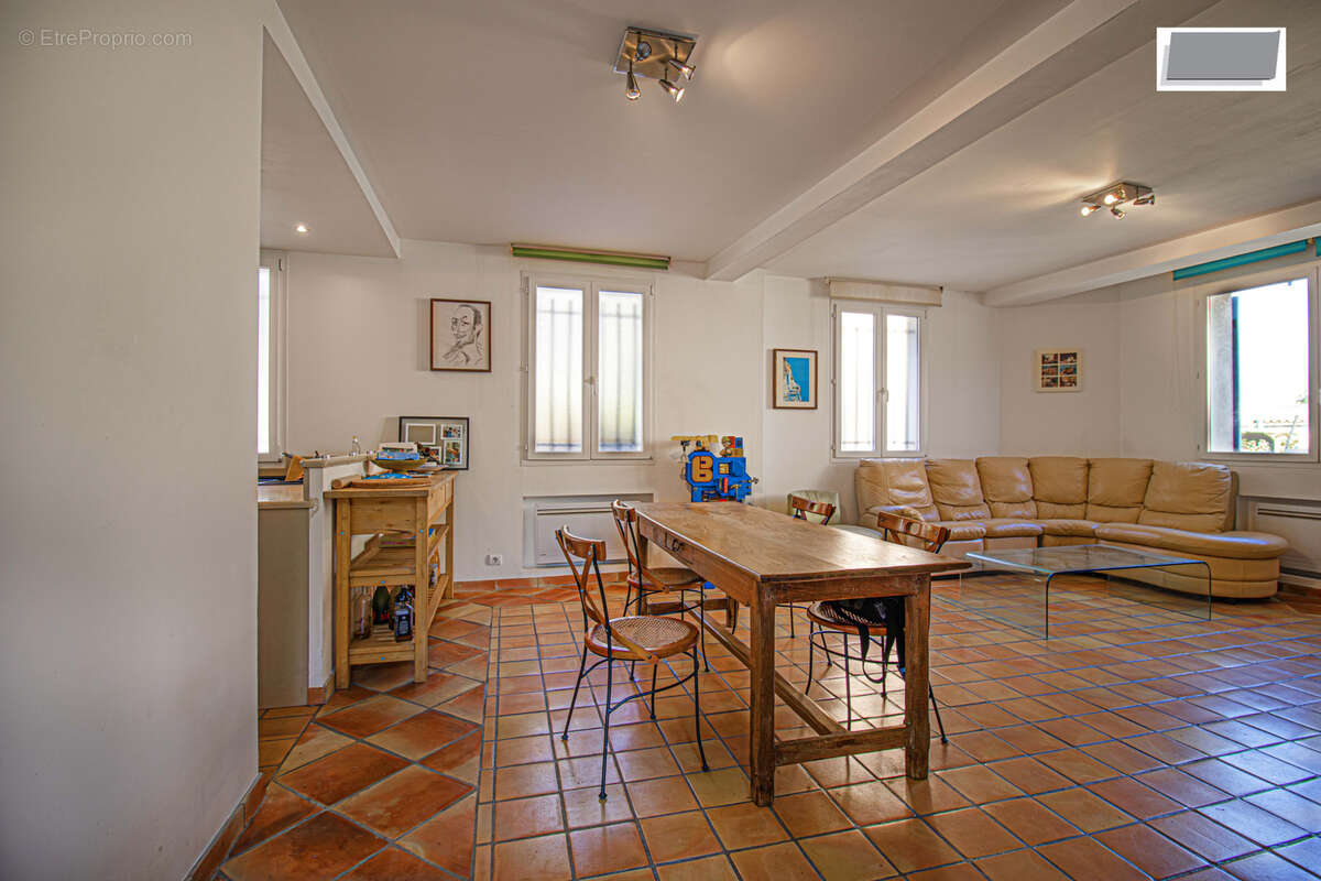 Maison à SIX-FOURS-LES-PLAGES