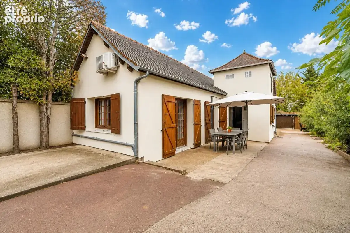Maison à LINAS