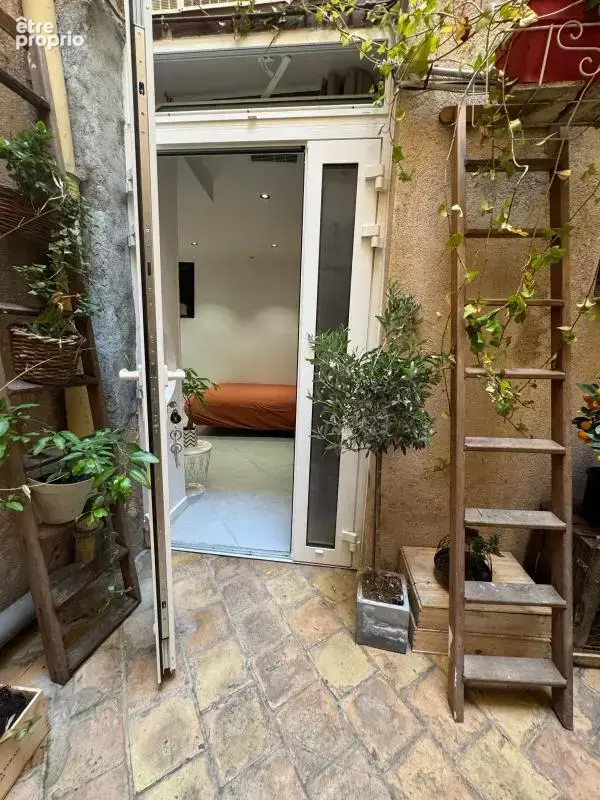 Studio rénové de 17 m² en RDC – Aix centre historique - photo 2