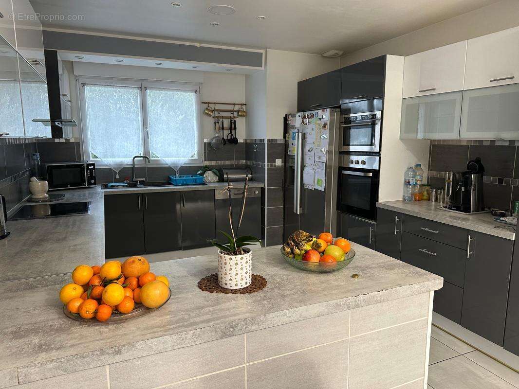 Maison à SAINT-GERMAIN-LES-ARPAJON