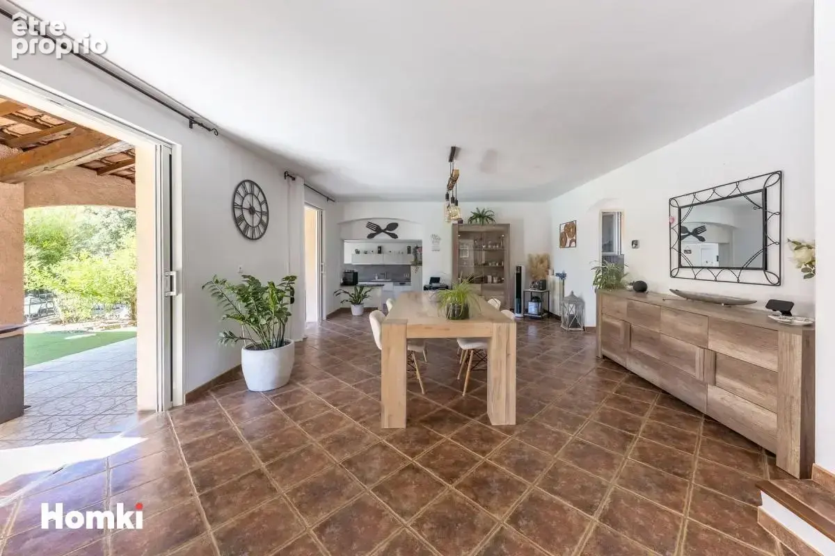 Maison/Villa T6 de 220 m² à Lorgues 83510 - photo 5