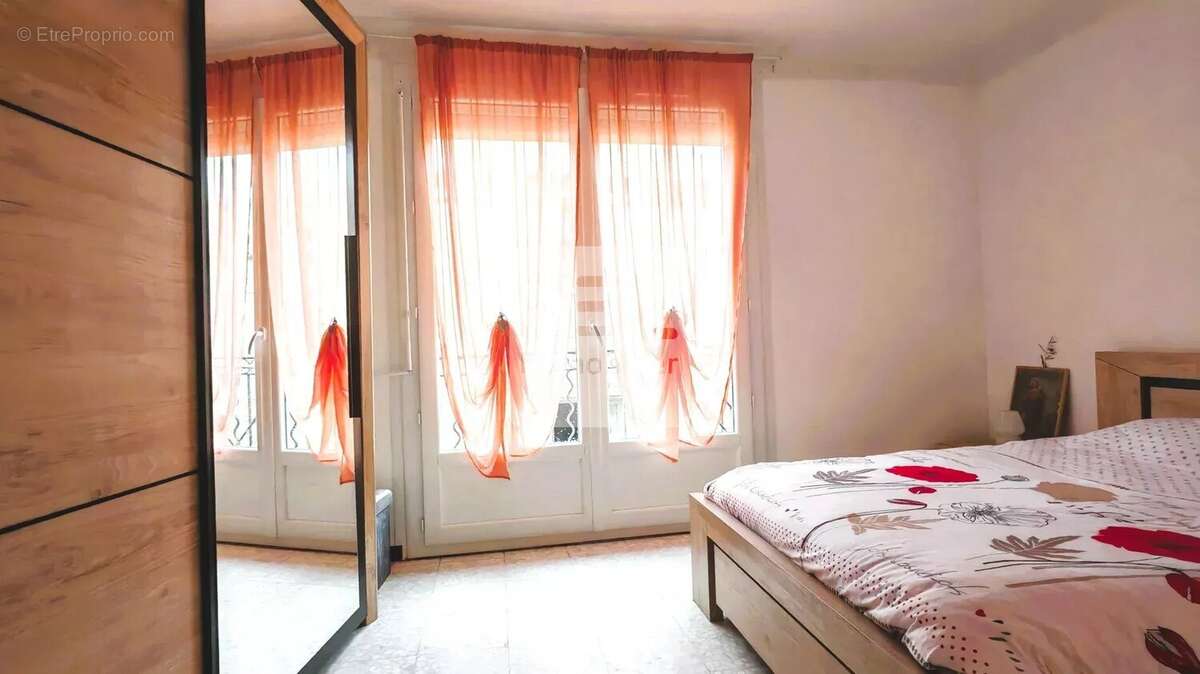 Maison à BAGNOLS-SUR-CEZE