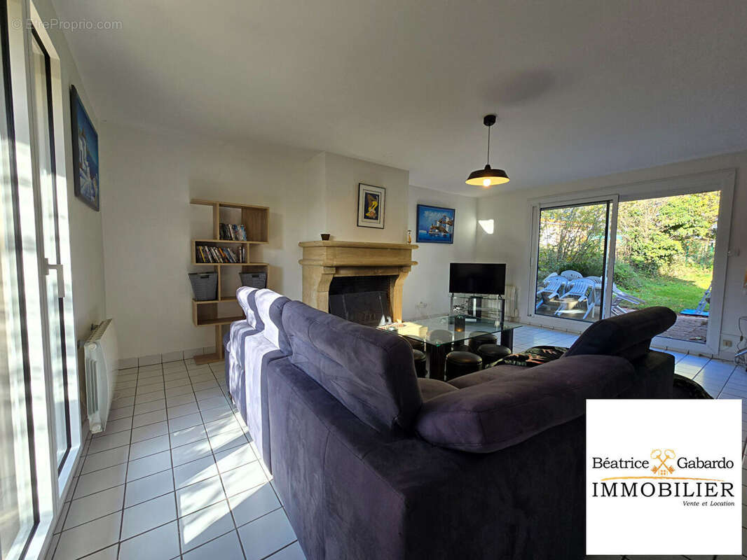 Maison St Genis Laval 5 pièce(s) 130  m² - photo 3