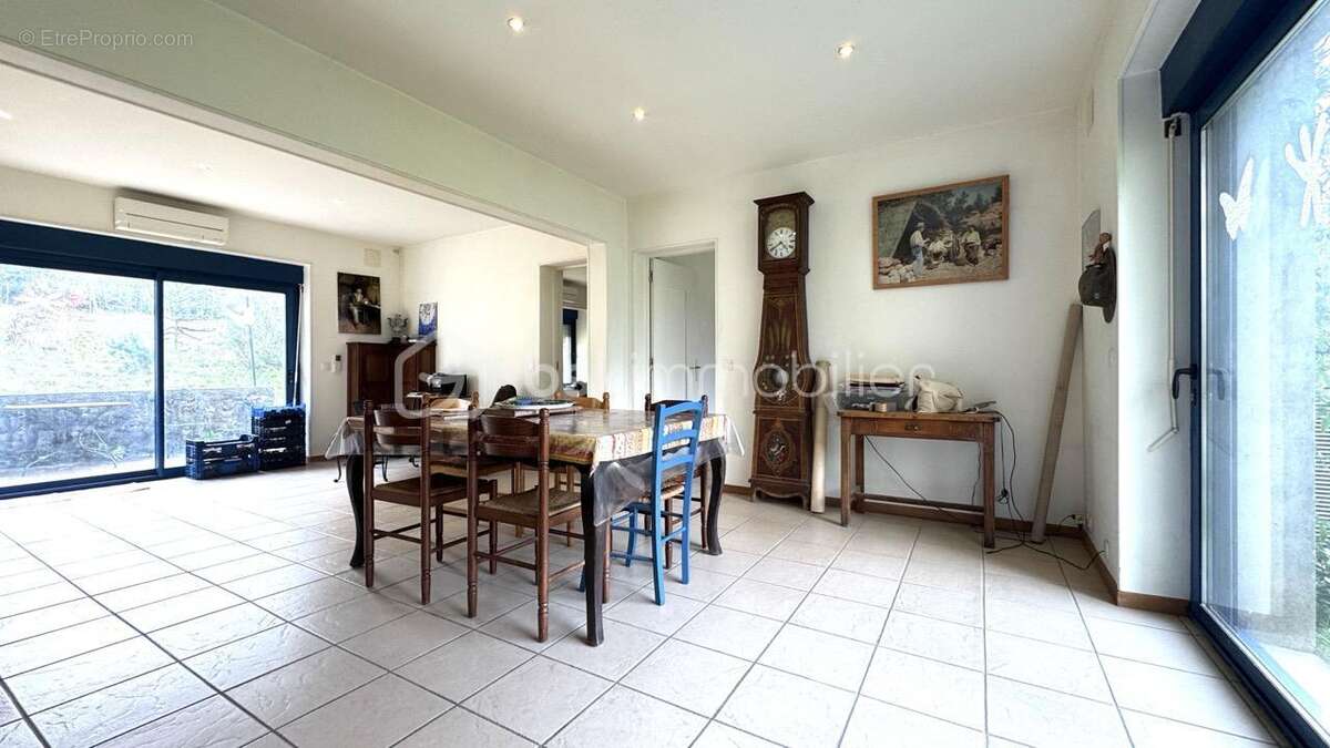 À Vendre : Propriété Bucolique avec Fort Potentiel Locatif et de Loisirs - photo 11
