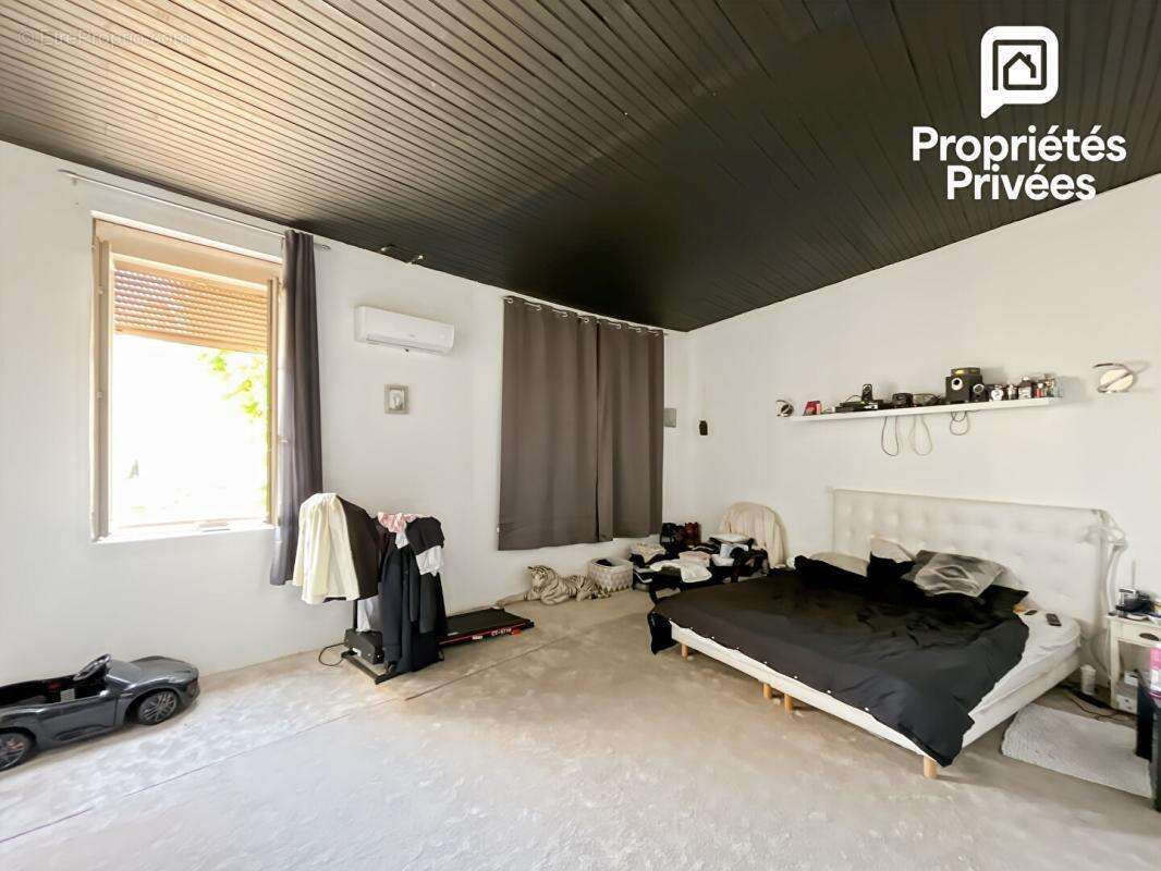 Maison en pierre - 287m2 - 5 chambres - 4entrées indépendantes - photo 9