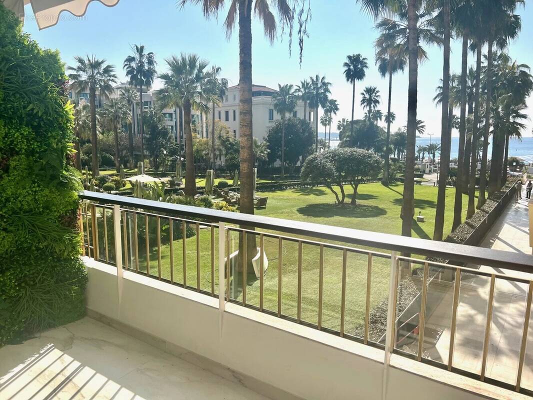Appartement à CANNES