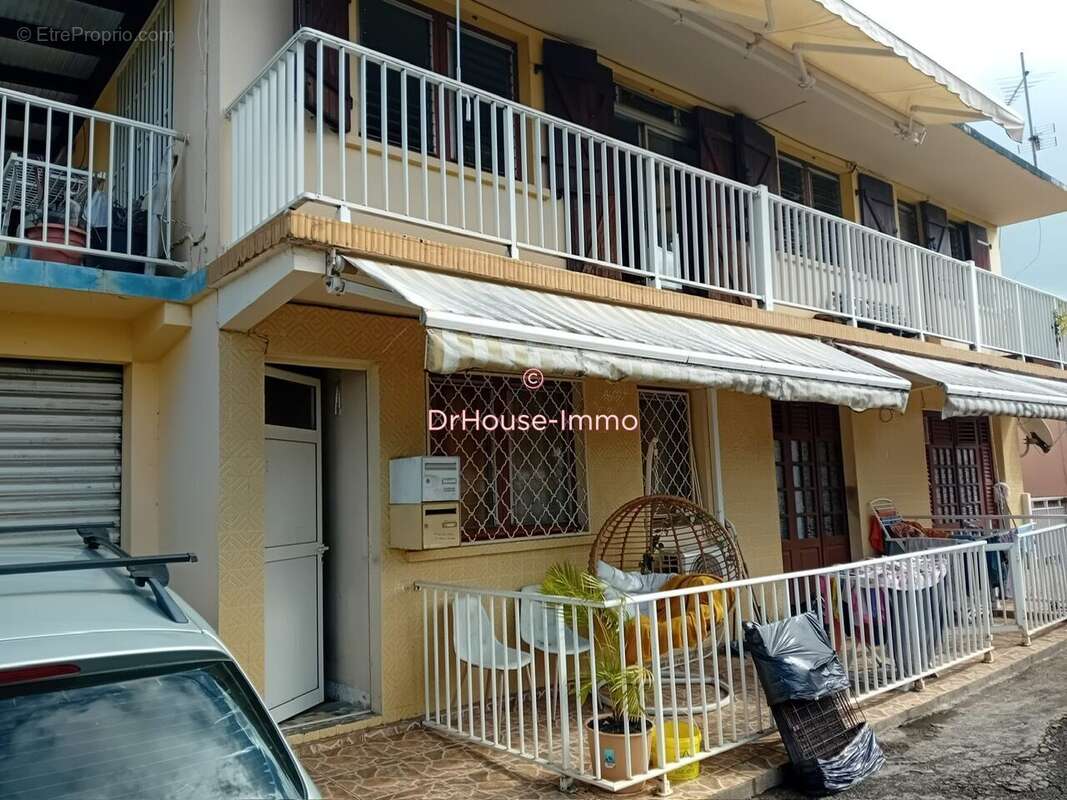 Appartement à LE ROBERT