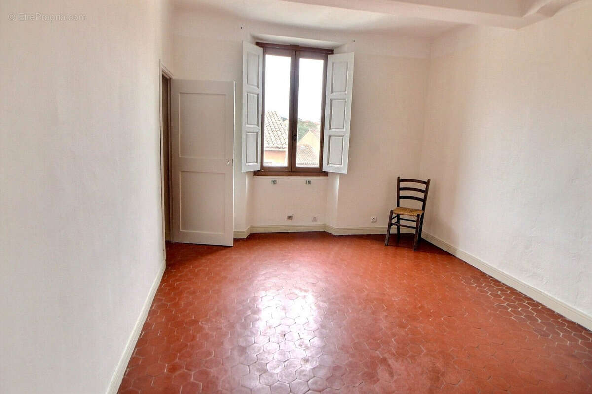 Maison 140 m² à Gonfaron  - photo 7