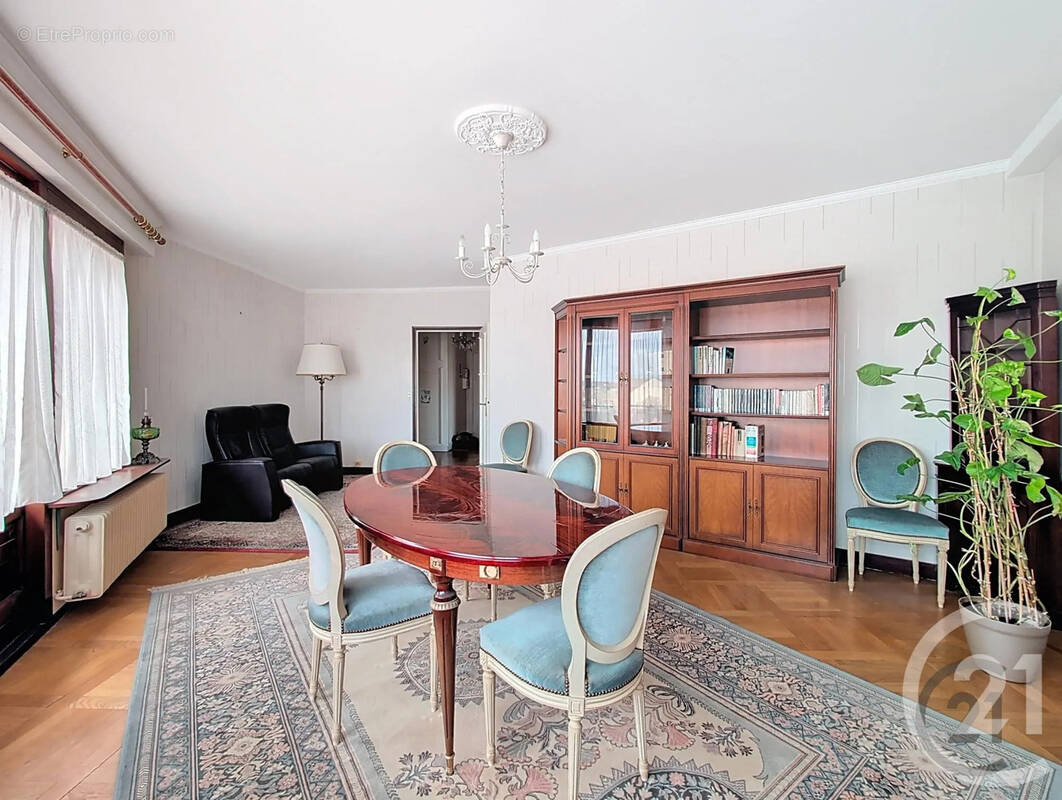 Appartement à MELUN