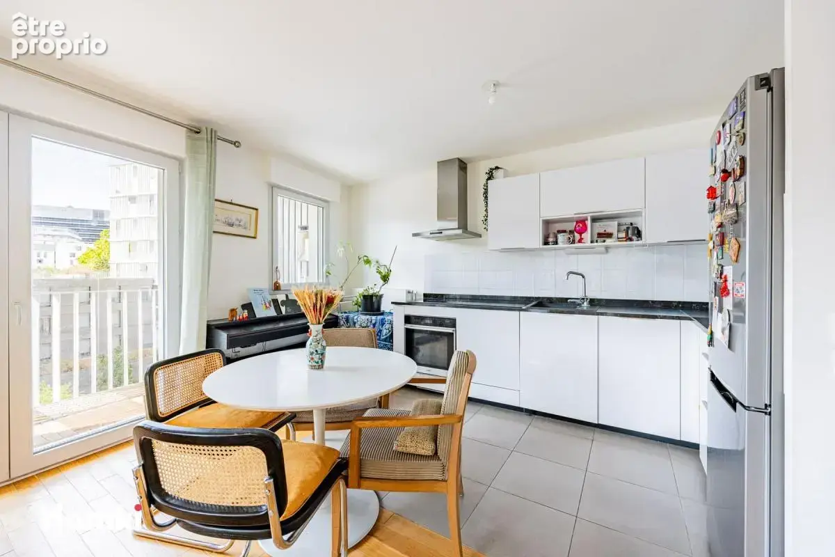 Appartement T3 de 65 m2 à Nanterre 92000, Boulevard des Provinces Françaises - photo 3