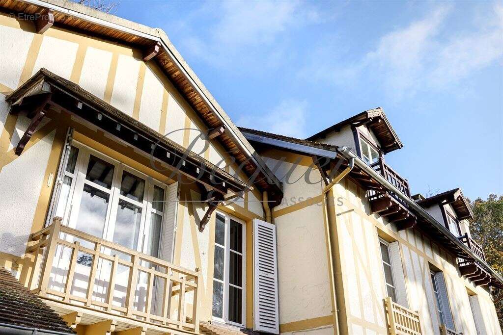 Maison à VAUCRESSON