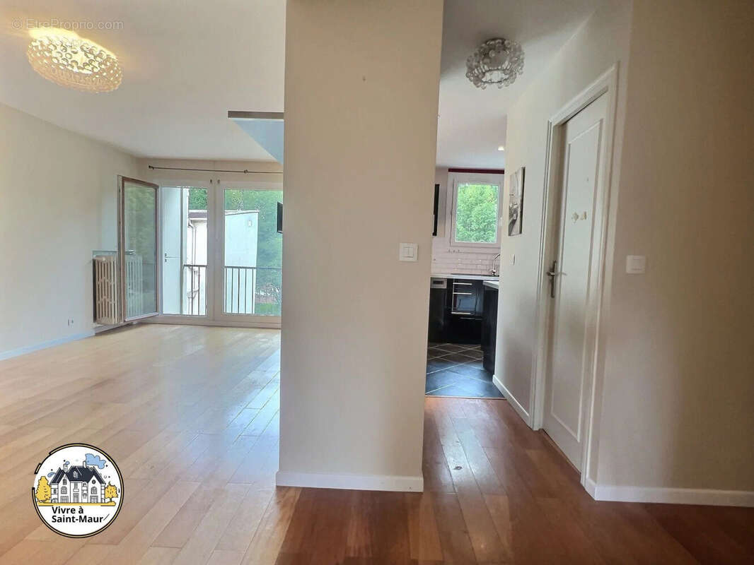 Appartement à SAINT-MAUR-DES-FOSSES