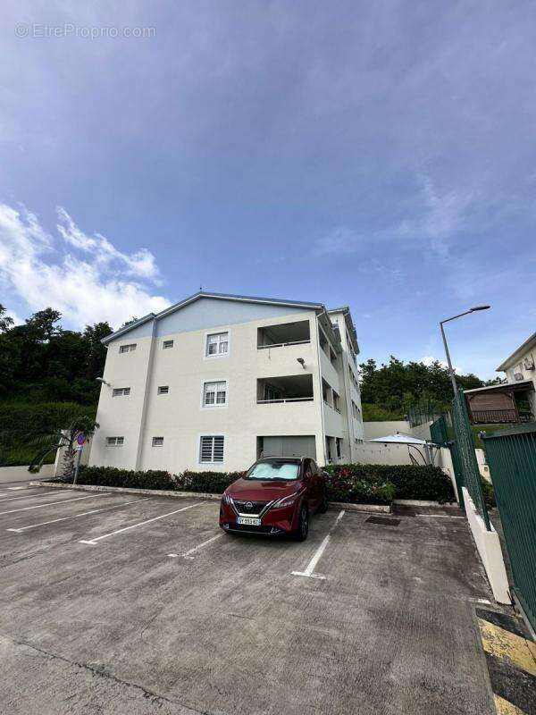 Appartement à LE ROBERT