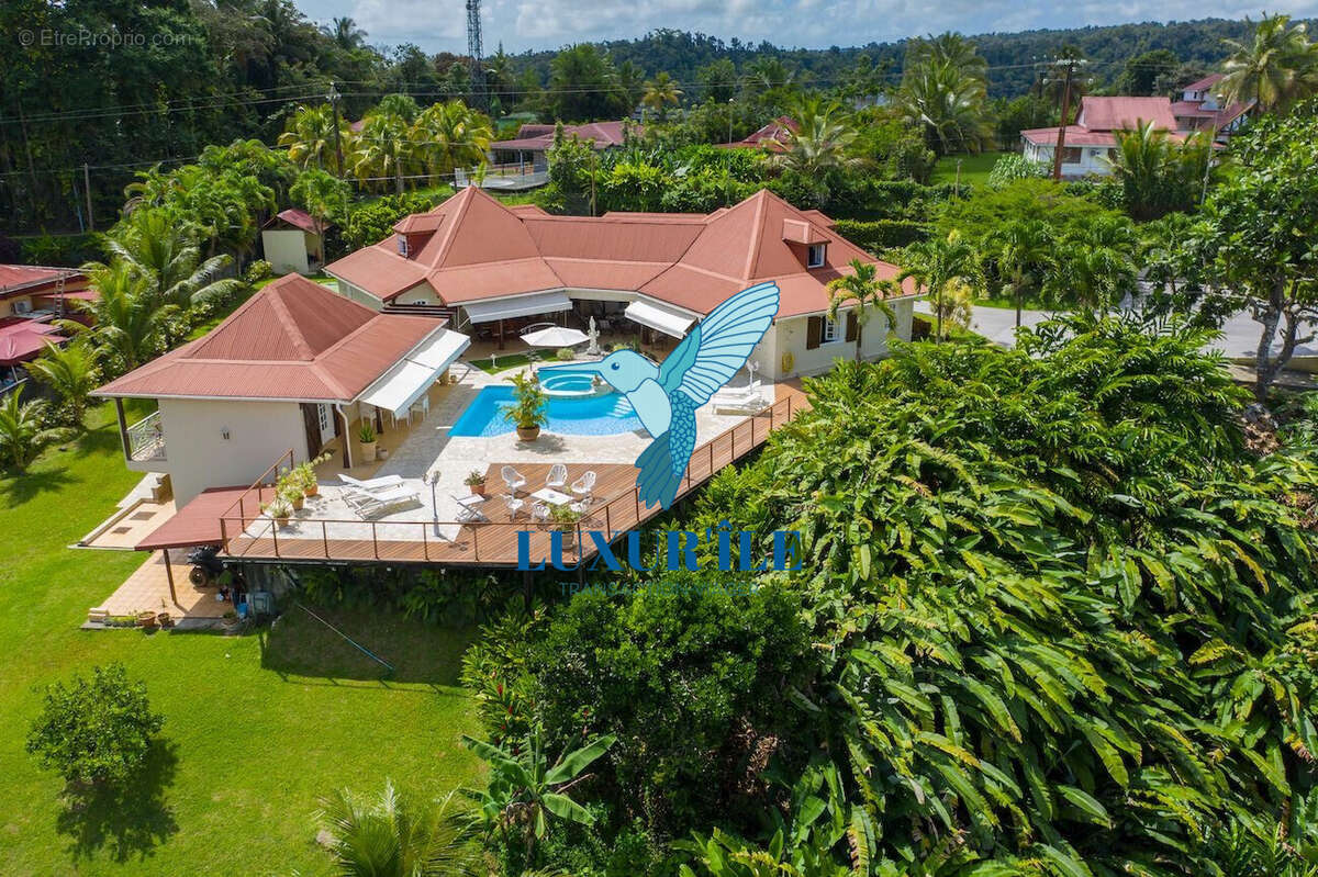 Maison à PETIT-BOURG