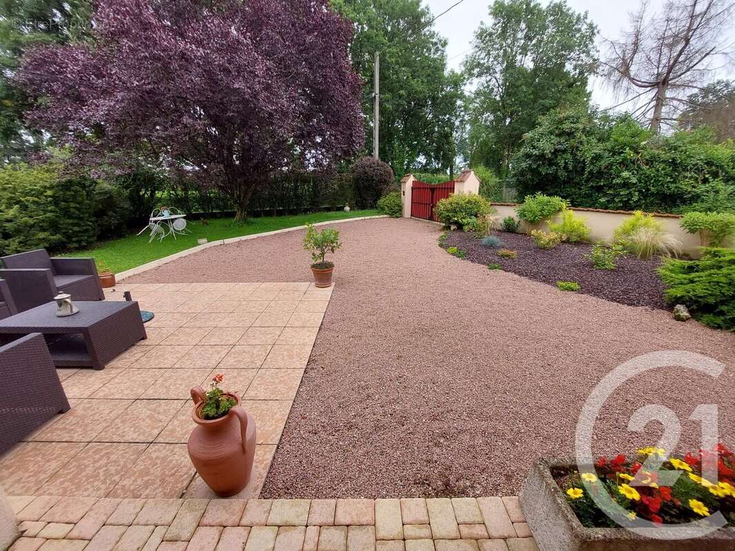 Maison à MONTPONT-EN-BRESSE