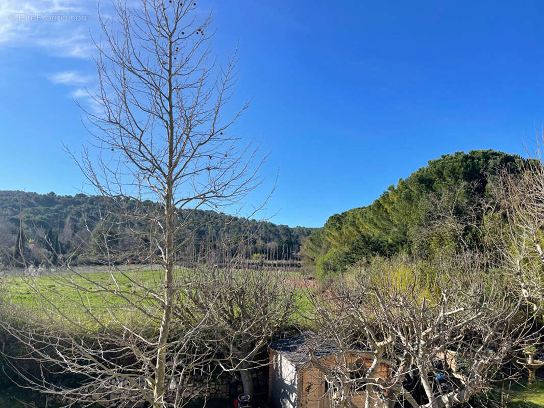 Terrain à AIX-EN-PROVENCE