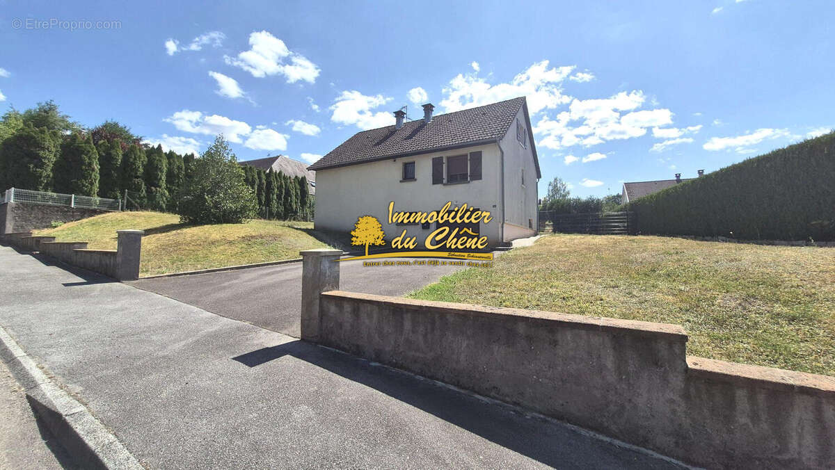 Maison 90 m² à Luxeuil-Les-Bains  - photo 2