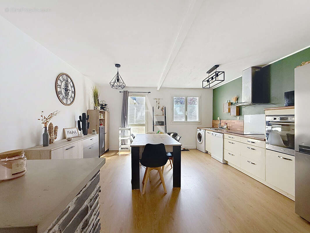 Maison avec 3 chambres située à PELLOUAILLES LES VIGNES. - photo 3