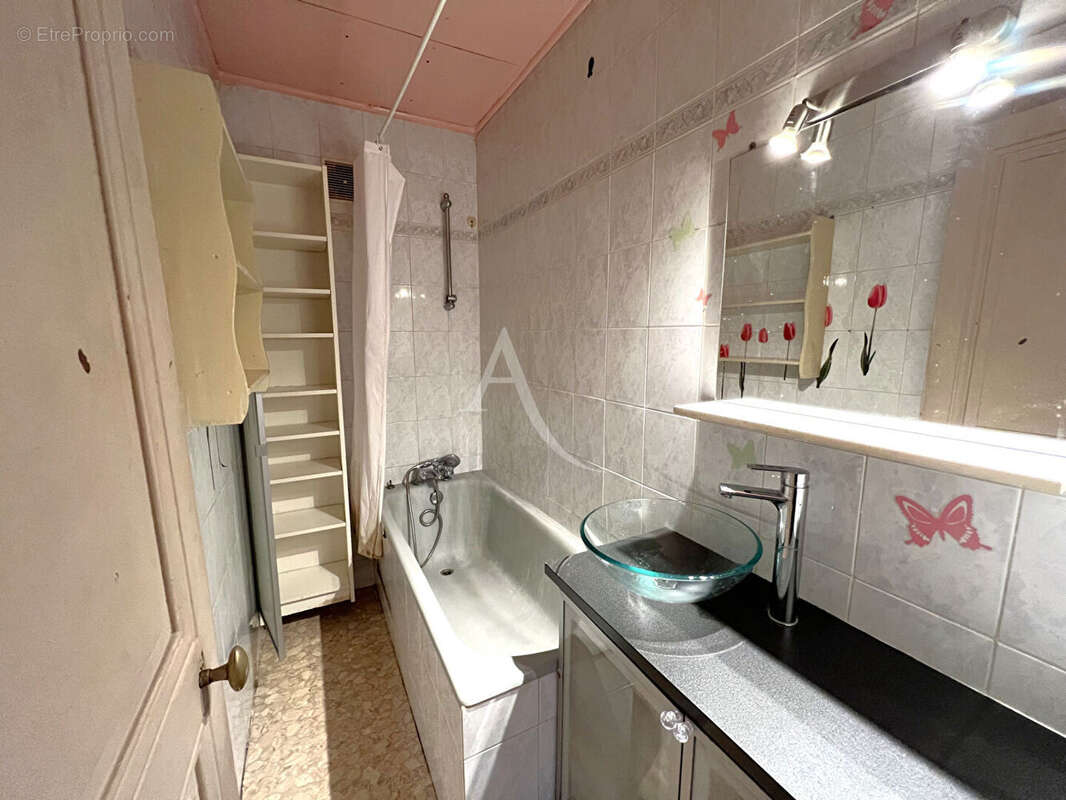 Appartement à PARIS-14E