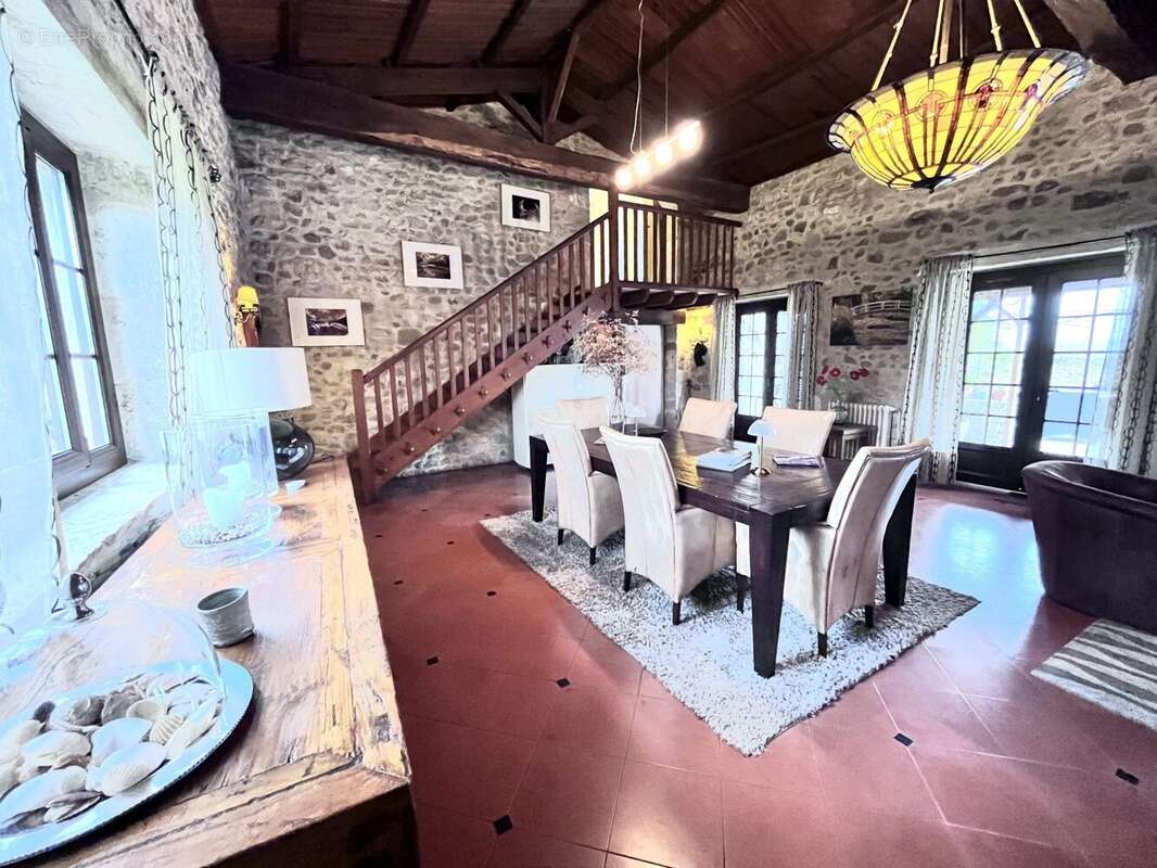 Maison à SAVIGNAC-DE-DURAS