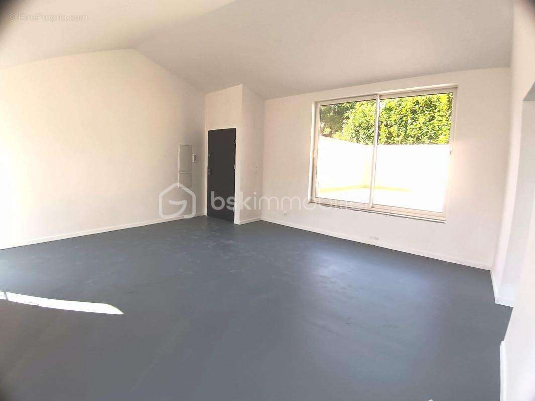 Appartement à LA BRILLANNE