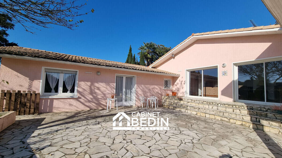 Maison 128 m² à Saugnac-Et-Cambran  - photo 2
