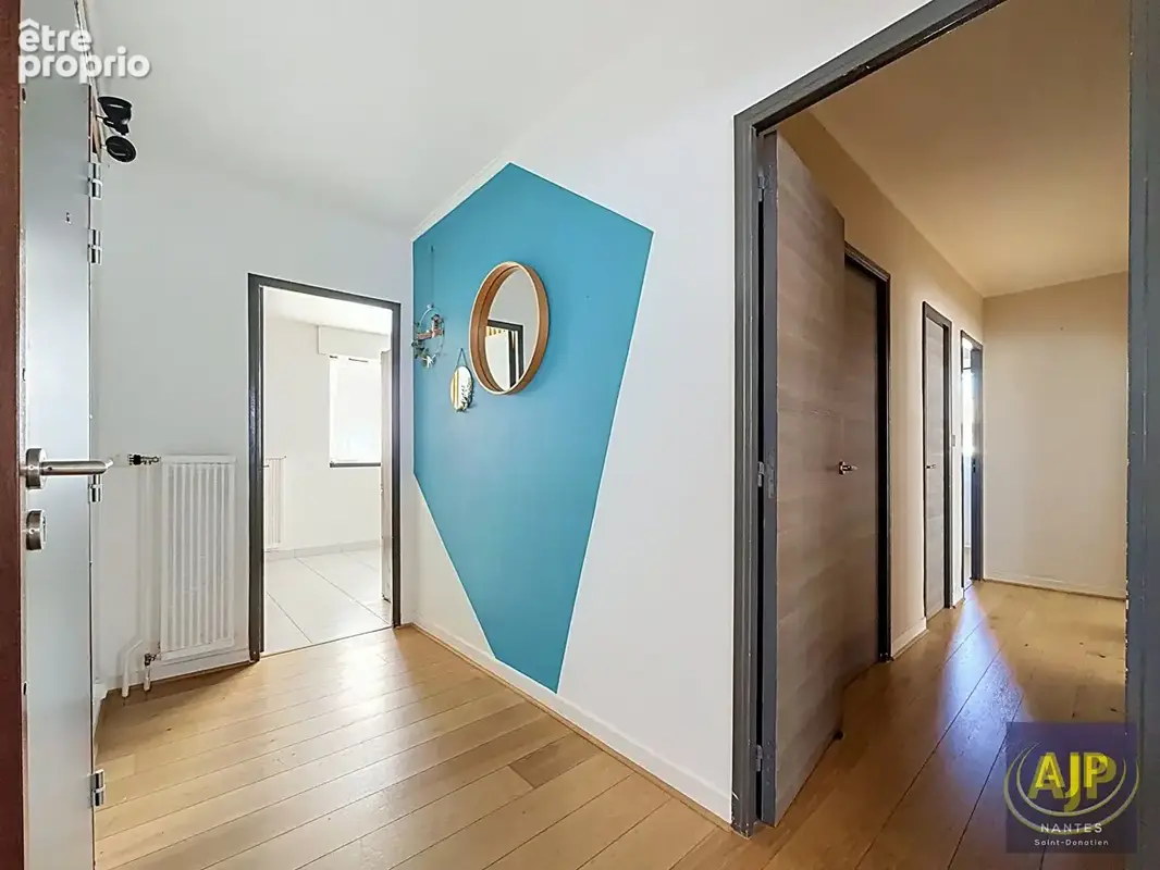 AJP IMMOBILIER NANTES - T3/T4 lumineux de 70 m² - Quartier Cité des Congrès / CHU - photo 5