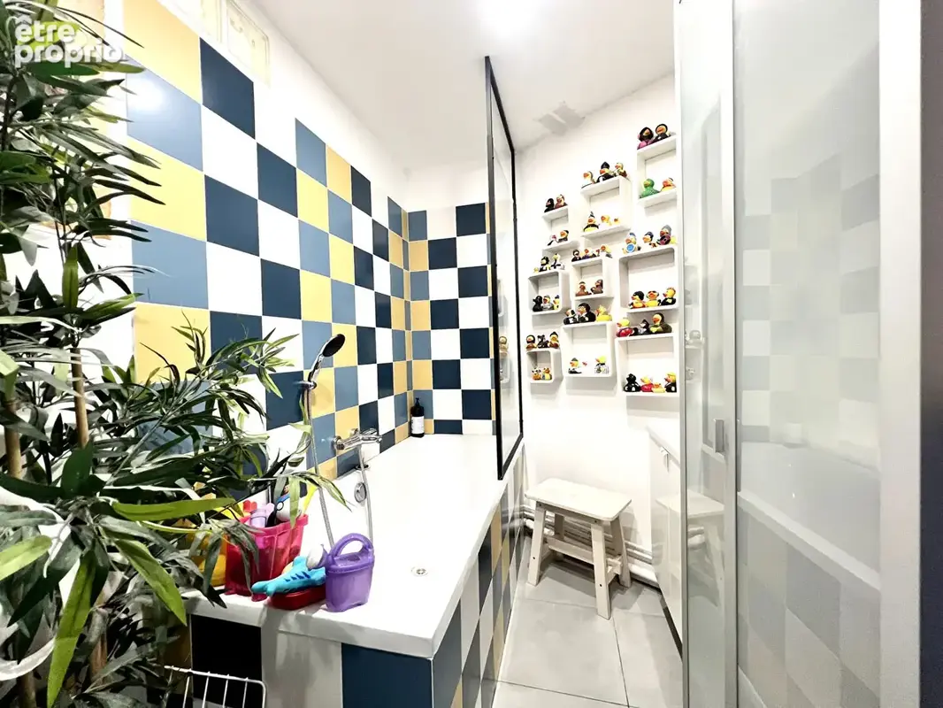 Paris 18ème - Bd.Barbès - 4P  3CH 73,37M2 Balcon filant 14M2 - photo 17
