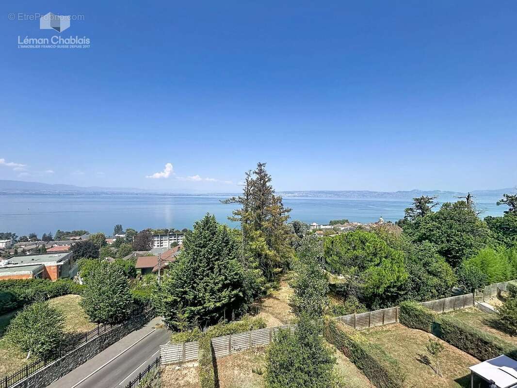 Evian-les-bains. t4 en attique - photo 2