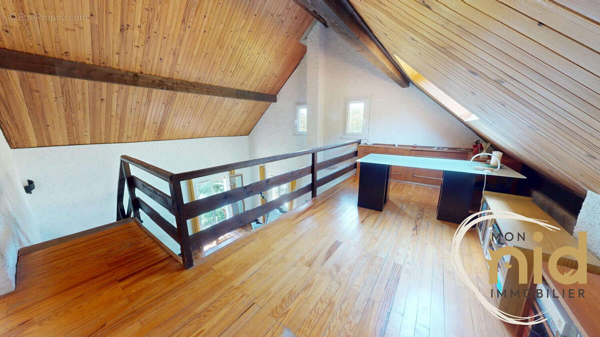 Maison 140 m² à Miribel-Lanchatre  - photo 7