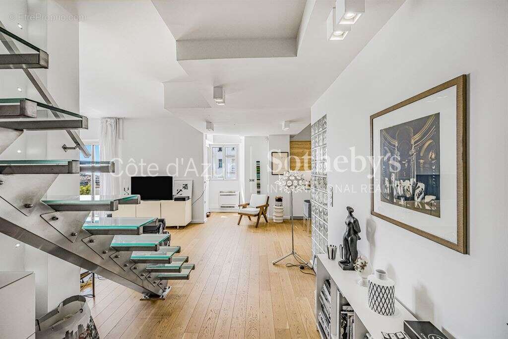 Penthouse duplex avec terrasse de 69 m² et vue mer panoramique à Cannes Montfleury - photo 11