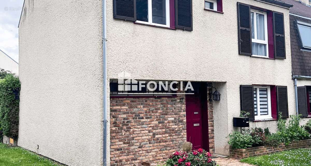 Maison à MAGNY-LES-HAMEAUX