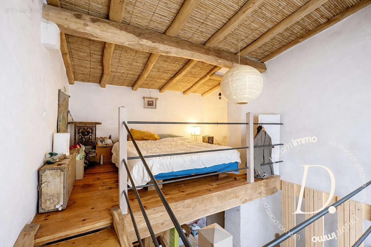 Maison à SAINT-LAURENT-DE-CERDANS