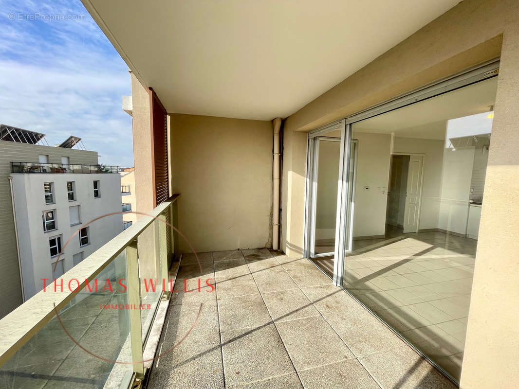 Appartement T3 56 M2 Villeurbanne Dernier Etage Avec Terrasse - photo 5