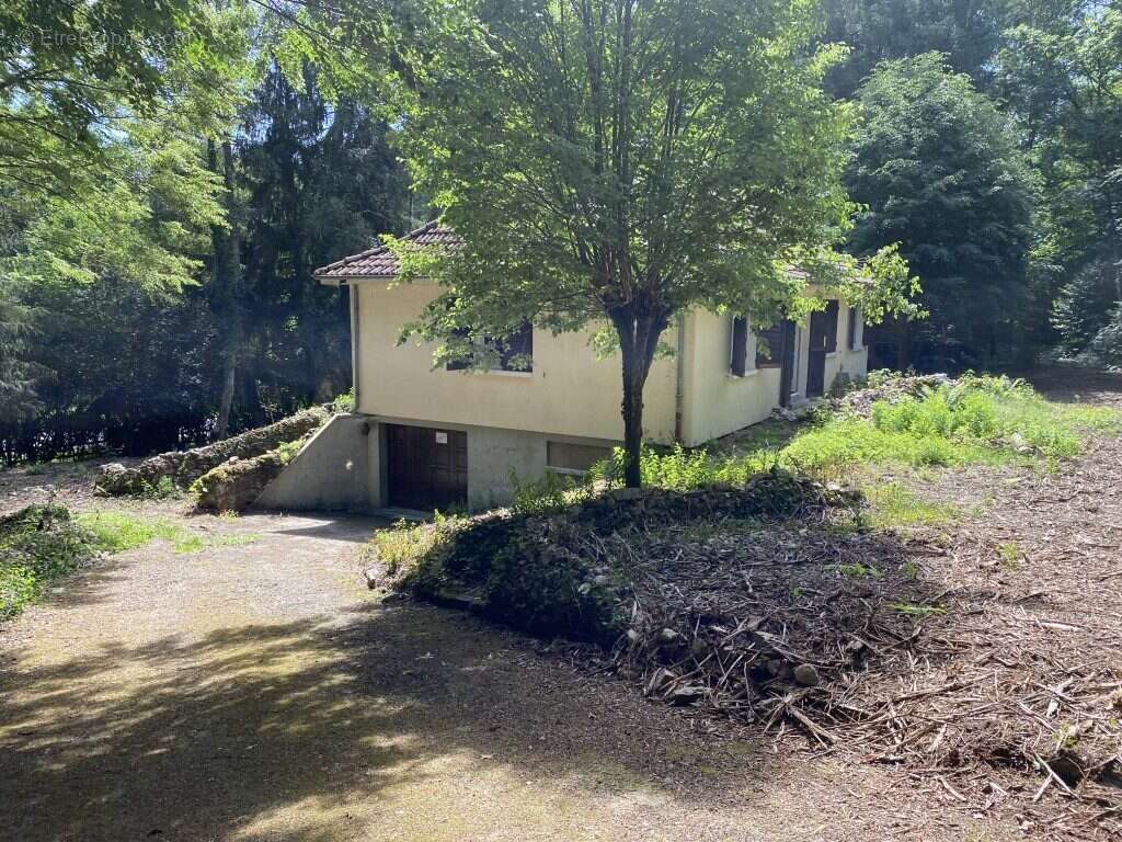 Maison 89 m² à Eymoutiers  - photo 7
