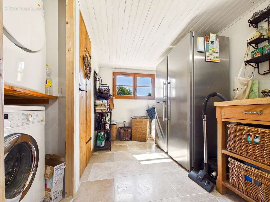 Belle demeure périgourdine avec grange et piscine - photo 13