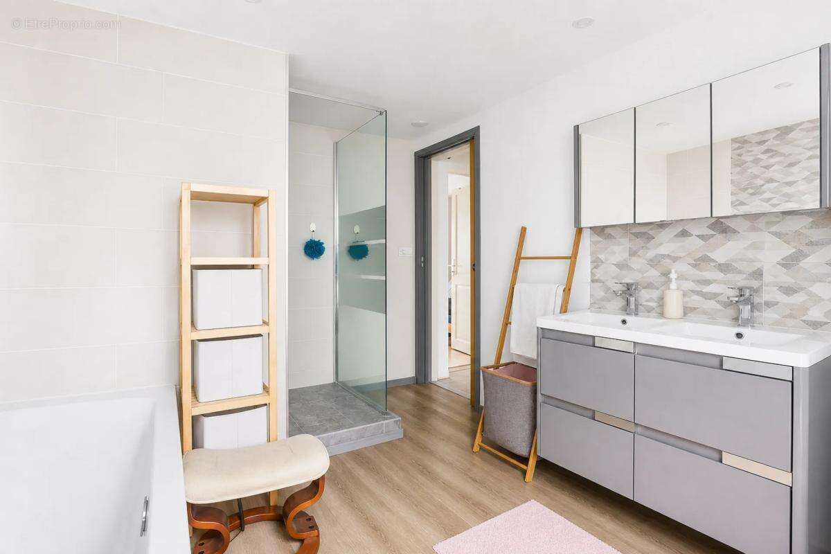 Maison de 7 pièces de 153 m2 en vente à Lille - photo 19