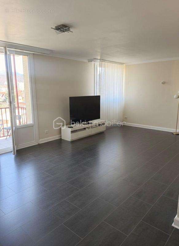 Appartement à LE PONT-DE-CLAIX