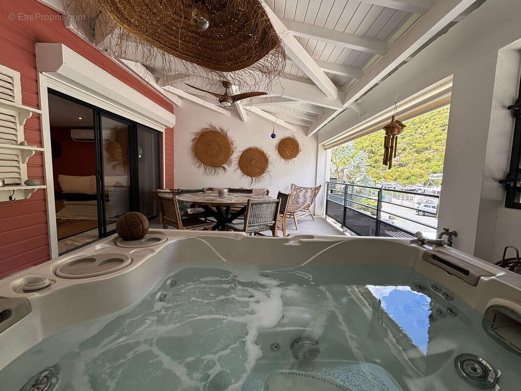 Duplex vue marina avec jacuzzi — Anse Marcel - photo 2
