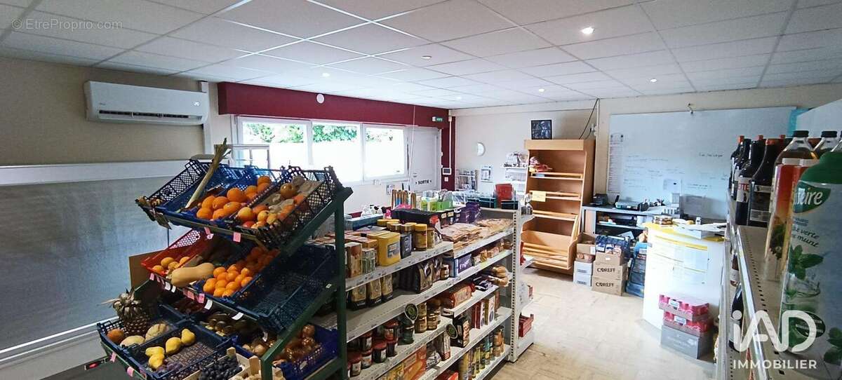 Photo 3 - Commerce à PLEVIN