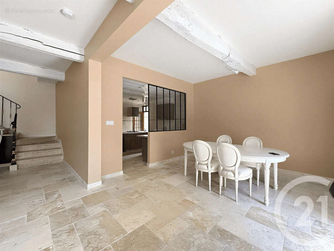 Maison à LE PEAGE-DE-ROUSSILLON