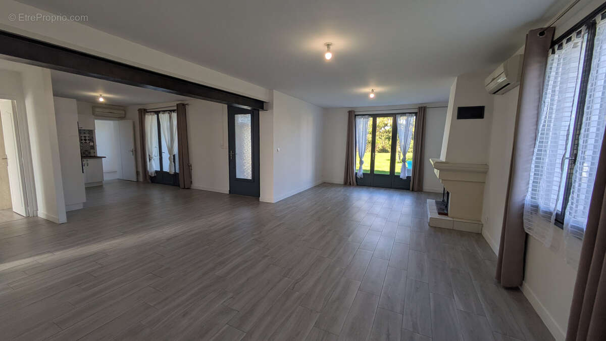 Plain pied -  4 chambres - FRESSINES - - photo 2