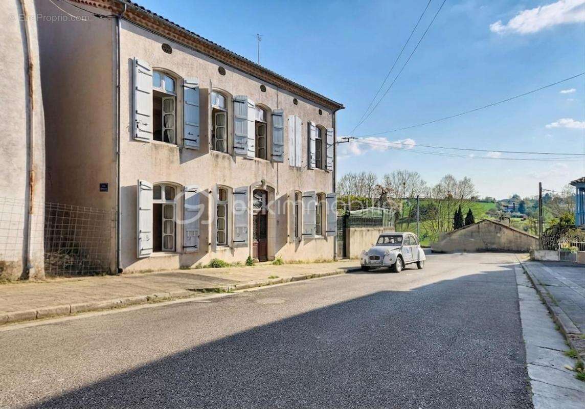 Maison à MEZIN