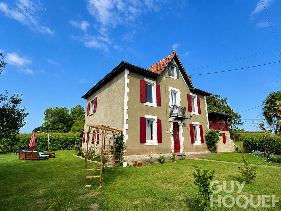 Maison 6 pièces 171 m² · à Hagetmau · 171 m² · 260 500 €